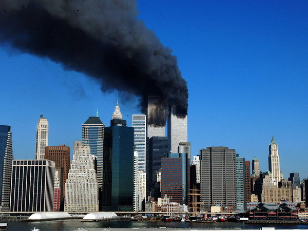 Nhà thiết kế Nhật Bản chế tác mô hình tưởng niệm vụ 11/9 ảnh 1