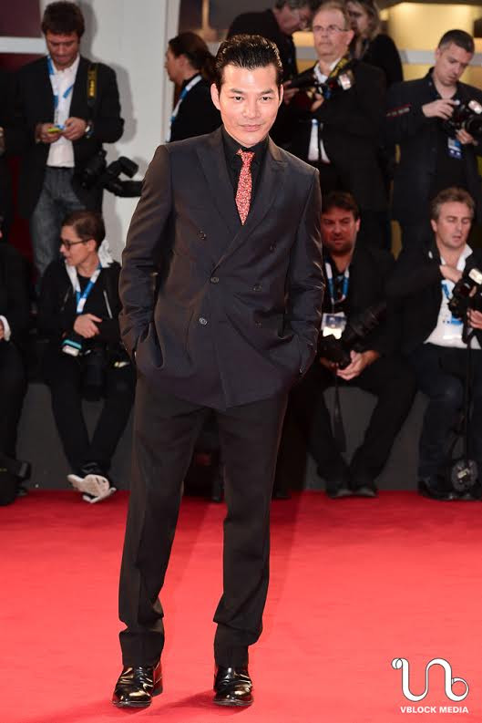 [Photo] Đoàn phim "Đập cánh giữa không trung" trên thảm đỏ Venice ảnh 7