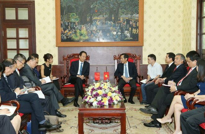 Tân Hoa xã sẵn sàng cung cấp các dịch vụ, sản phẩm với báo Nhân Dân ảnh 1