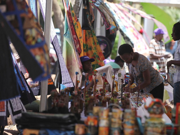 Zimbabwe cho phép lưu hành thêm bốn loại ngoại tệ ảnh 1