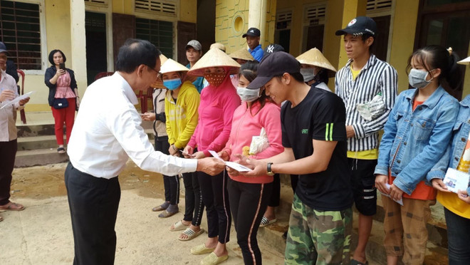 Cơ quan Trung ương Hội Nhà báo Việt Nam: Kết nối tình người sau lũ dữ ảnh 3