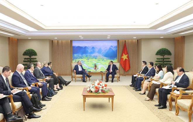 Thủ tướng Phạm Minh Chính tiếp Bộ trưởng Thương mại và Du lịch Australia Don Farrell. (Ảnh: Dương Giang/TTXVN) Thủ tướng tiếp Bộ trưởng Bộ Thương mại và Du lịch Australia ảnh 2