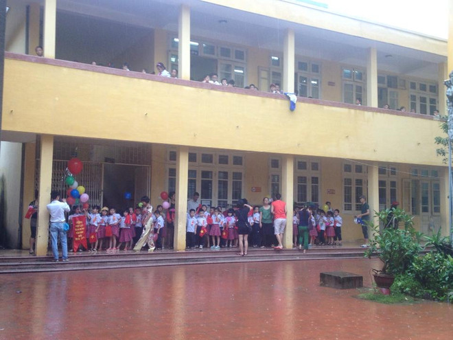 Học sinh ở miền Bắc có thể phải khai giảng năm học mới trong mưa ảnh 1