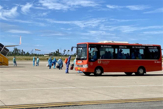 Thừa Thiên-Huế đã đón 6.000 người trở về từ các tỉnh thành phía Nam ảnh 1