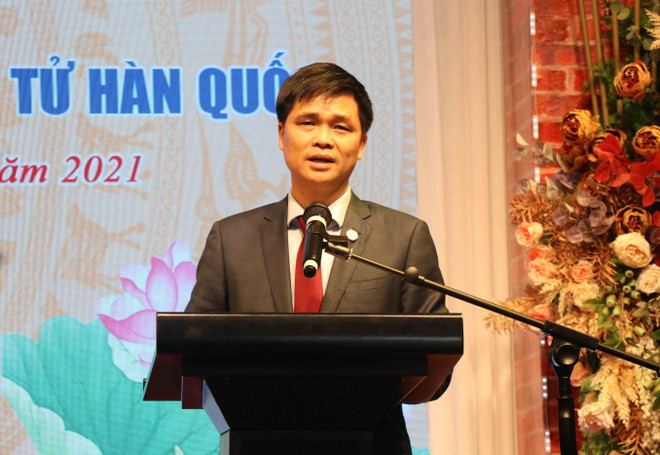 Giai cấp công nhân là lực lượng nòng cốt trong xây dựng đất nước ảnh 1