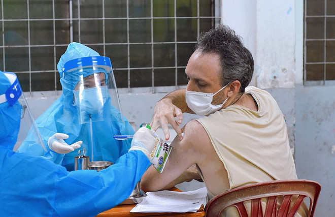 COVID-19: Đặt tính mạng, sức khỏe của người dân lên trên hết ảnh 1