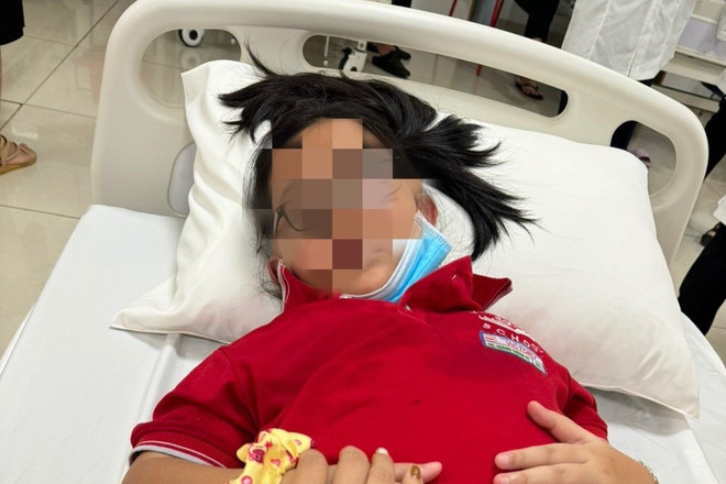 Đắk Lắk: Tám học sinh nhập viện nghi do ngộ độc thực phẩm ảnh 1