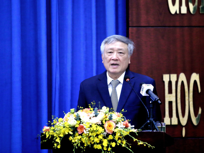 Ông Nguyễn Hòa Bình, Ủy viên Bộ Chính trị, Chánh án Tòa án Nhân dân Tối cao, phát biểu tại Hội nghị. (Ảnh: Thành Chung/TTXVN) ttxvn-2712toaan2-9159.jpg