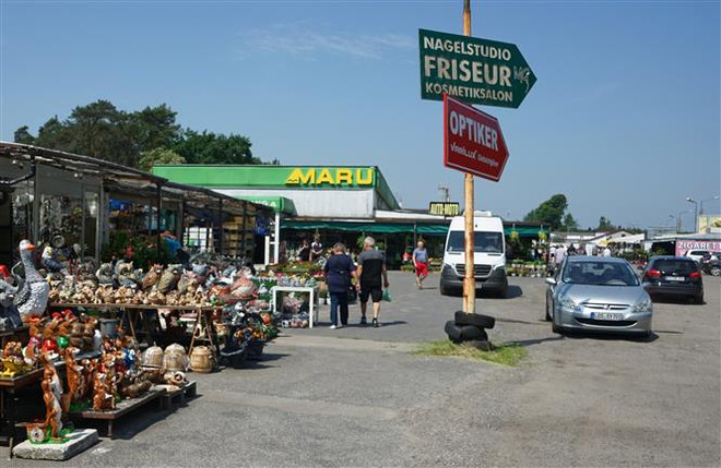 Các nước châu Âu dần nới lỏng hạn chế, mở cửa biên giới trở lại ảnh 1