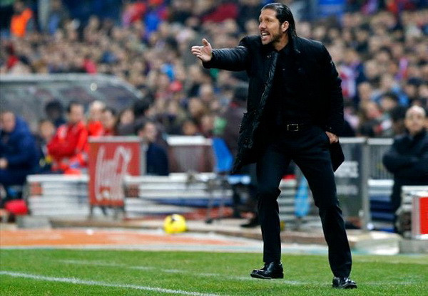 Diego Simeone không đánh giá cáo Barca. (Nguồn: Getty) Tin 12/1: Barcelona bị mỉa mai, Moyes ca ngợi Januzaj ảnh 1