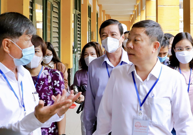 Thành phố Hồ Chí Minh: Các thí sinh tự tin bước vào môn thi đầu tiên ảnh 2