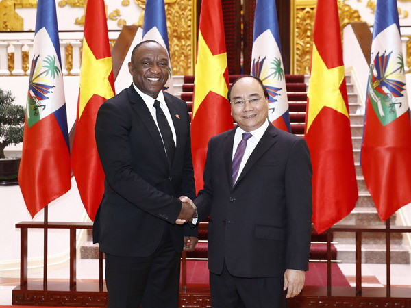 Thủ tướng Nguyễn Xuân Phúc tiếp Chủ tịch Thượng viện Cộng hòa Haiti ảnh 1