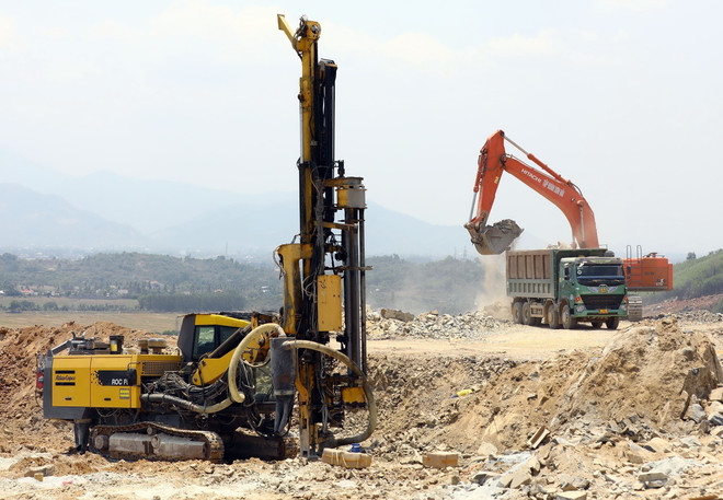 ​Thúc đẩy các dự án đường cao tốc khu vực Đồng bằng sông Cửu Long ảnh 2