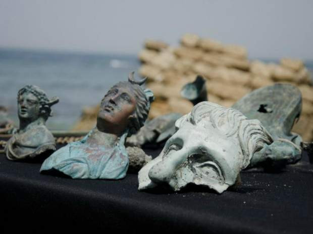 Phát hiện xác tàu La Mã 1.600 năm tuổi cùng cổ vật vô giá ảnh 1