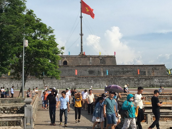 Tái hiện nghi lễ dựng cây Nêu ngày Tết tại Đại nội Huế ảnh 1