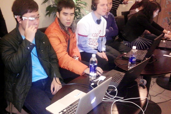 Ra mắt ứng dụng luyện giao tiếp tiếng Anh với Google Glass ảnh 1