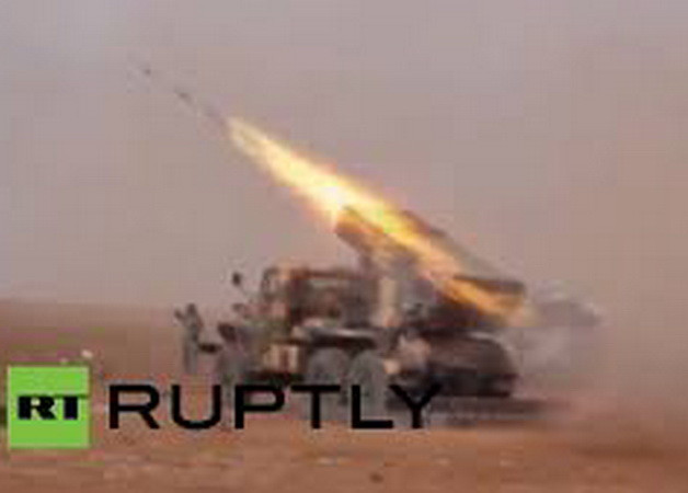 Cận cảnh quân đội Syria tấn công phiến quân IS tại tỉnh Aleppo ảnh 1