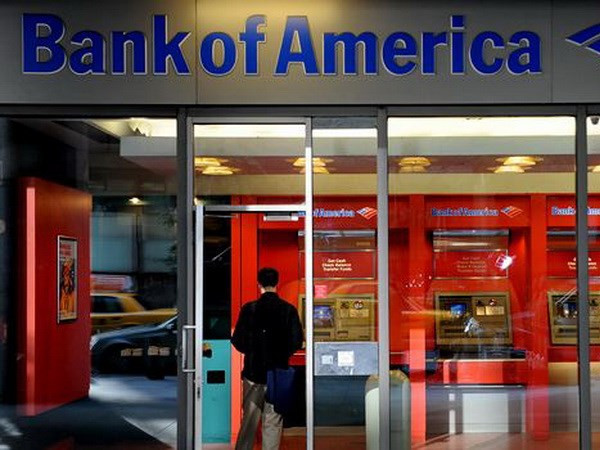 Bank of America bị phạt 225 triệu USD do sai phạm viện trợ COVID-19 ảnh 1