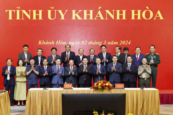 chu tich QH lam viec tai tinh Khanh Hoa3.jpg