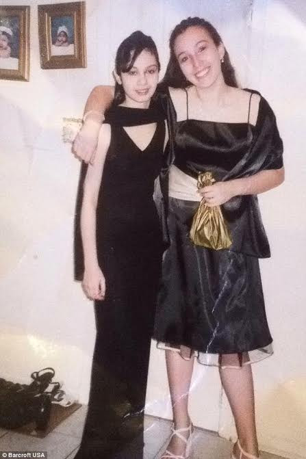 Cuộc tình cổ tích của cặp chuyển giới yêu nhau từ cái nhìn đầu tiên ảnh 2