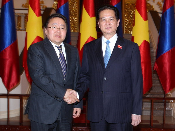 Thủ tướng hội kiến Tổng thống Tsakhiagiin Elbegdorj ảnh 1