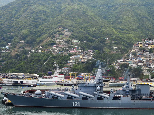 Nga lệnh cho tàu chiến hợp tác với Pháp chống khủng bố ở Syria ảnh 1