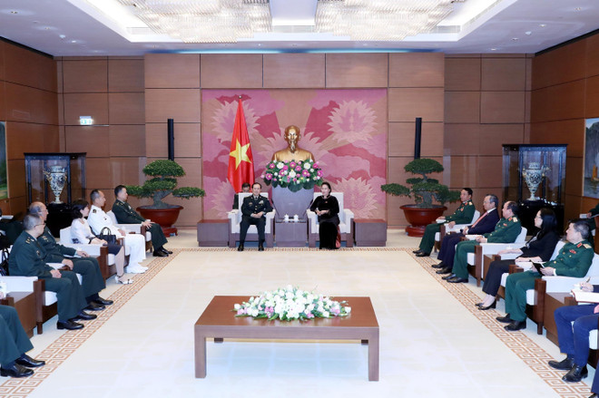 Chủ tịch Quốc hội tiếp Bộ trưởng Bộ Quốc phòng Trung Quốc ảnh 1