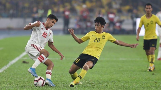 Thua ngược UAE, Malaysia đánh mất ngôi đầu vào tay Thái Lan ảnh 1