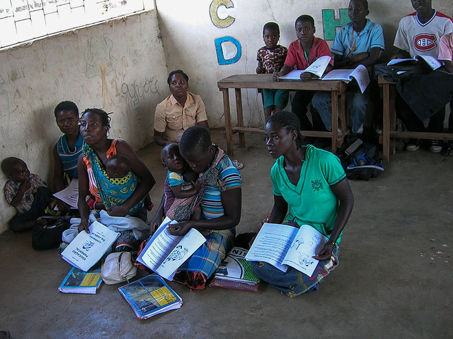 Vinh danh nỗ lực xóa nạn mù chữ ở các nước đang phát triển ảnh 1