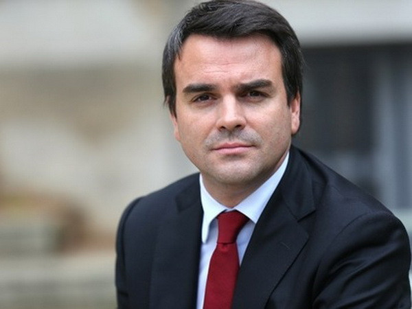 Tân Bộ trưởng Thương mại Pháp từ chức do không minh bạch thuế ảnh 1