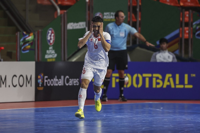 Futsal_Viet_Nam_danh_bai_Trung_Quoc_1-0-2.jpg