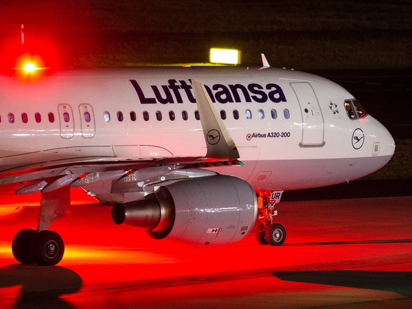 Đức bỏ "luật 2 người" trong buồng lái máy bay vì tăng nguy cơ an ninh ảnh 1