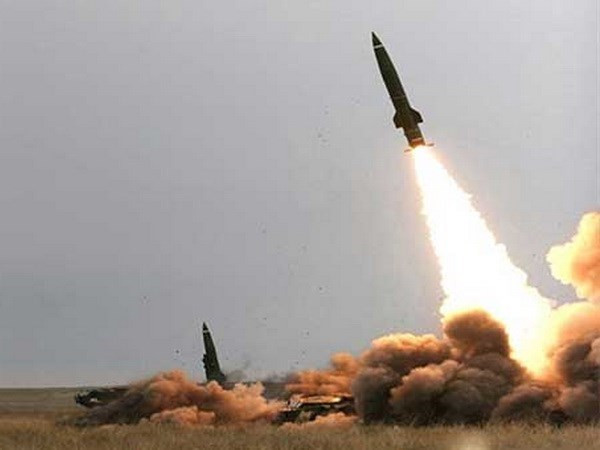 Hệ thống phòng không Syria đánh chặn một số tên lửa từ Israel ảnh 1