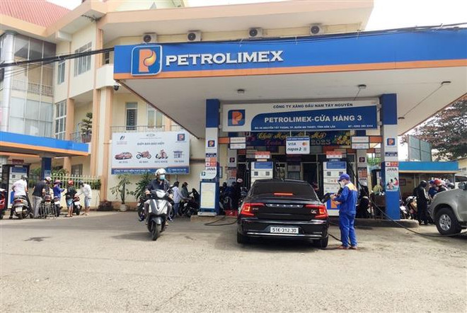 Quản lý thị trường tiếp tục giám sát kinh doanh xăng dầu ảnh 1