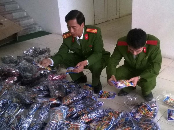Thanh Hóa: Thu giữ gần 3.000 đồ chơi nguy hiểm trước dịp Tết Trung Thu ảnh 1