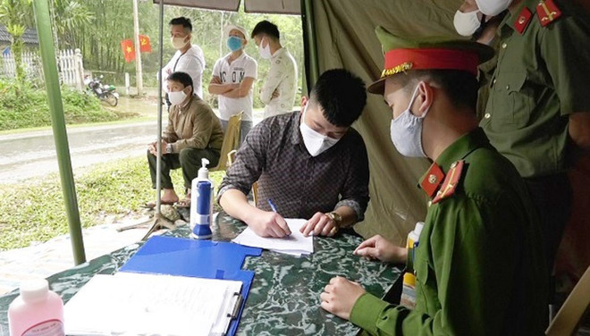 Nghệ An: Đưa đối tượng nhập cảnh trái phép đi cách ly tập trung ảnh 1