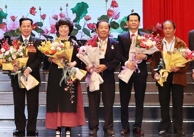 Những câu chuyện xúc động, truyền cảm hứng mạnh mẽ trong cộng đồng ảnh 1