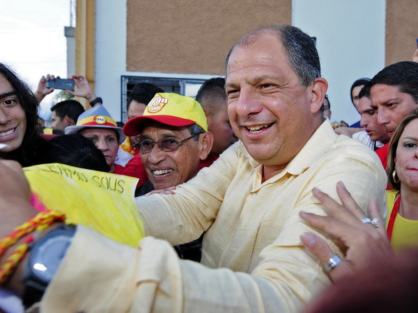 Tân Tổng thống Costa Rica cam kết chống tham nhũng ảnh 1