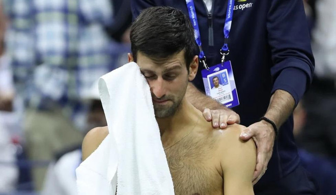 US Open 2019: Novak Djokovic bỏ cuộc, Federer tốc hành vào tứ kết ảnh 1
