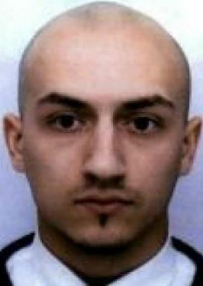 Chân dung những kẻ tấn công khủng bố kinh hoàng tại Paris ảnh 2