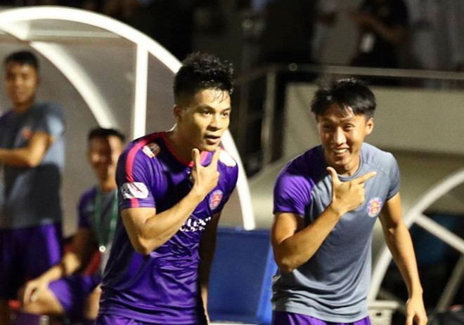 Thắng đậm Thanh Hóa, Sài Gòn FC trở lại ngôi đầu V-League ảnh 1
