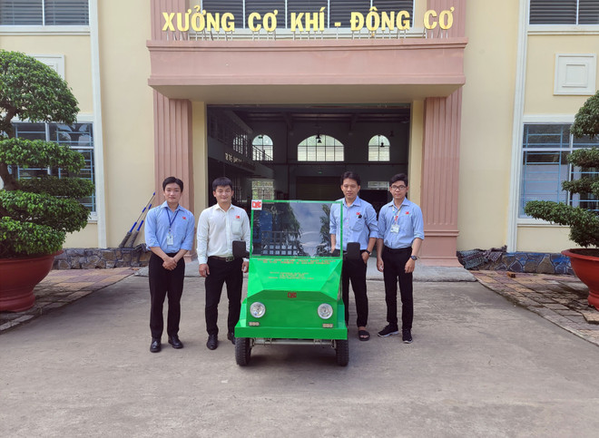 Cần Thơ: Nhóm sinh viên sáng chế ôtô điện thân thiện môi trường ảnh 1