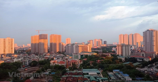 Ảnh minh họa. (Nguồn: Hùng Võ/Vietnam+) ‘Treo’ sổ hồng chung cư: Người dân có thể khởi kiện chủ đầu tư ra tòa ảnh 2