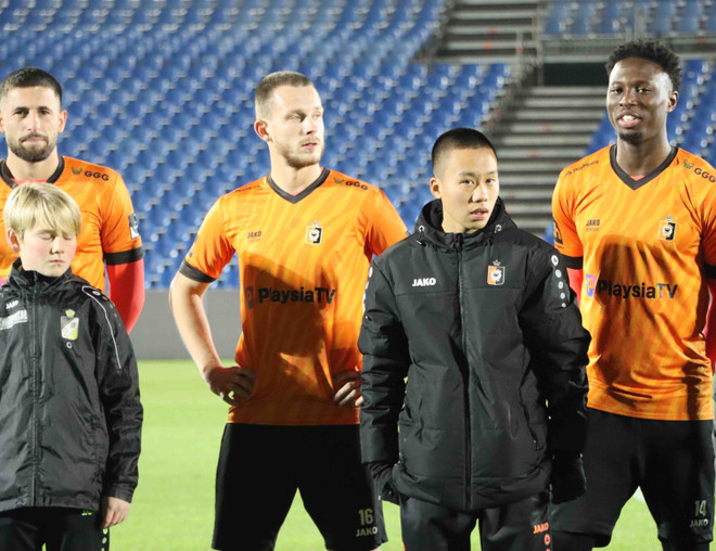 “Đêm Việt Nam” giới thiệu các cầu thủ bóng đá trẻ Việt Nam tại Bỉ ảnh 2