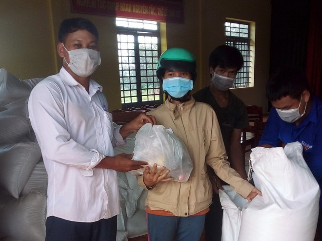 Bình Phước hỗ trợ cho người yếu thế ảnh hưởng dịch COVID-19 ảnh 1