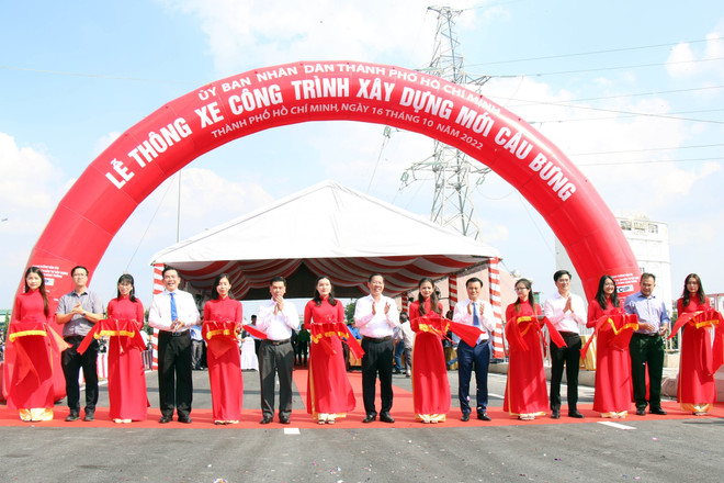 TP.HCM: Thông xe công trình cầu Bưng nối quận Tân Phú và Bình Tân ảnh 1
