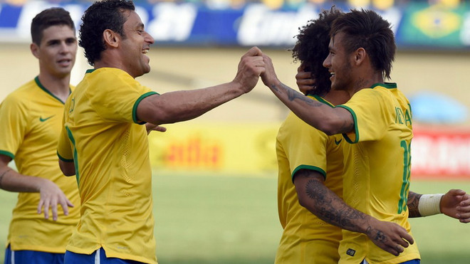 Bobby Charlton: Đội tuyển Brazil khó có thể đăng quang ảnh 1