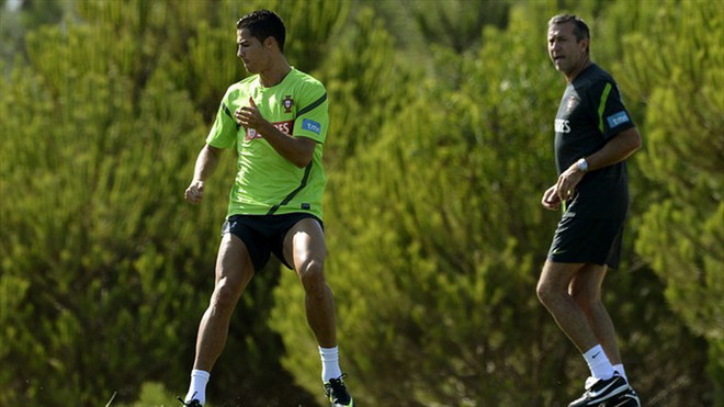 Tuyển Bồ Đào Nha "phát sốt" khi nhận hung tin từ Ronaldo ảnh 2