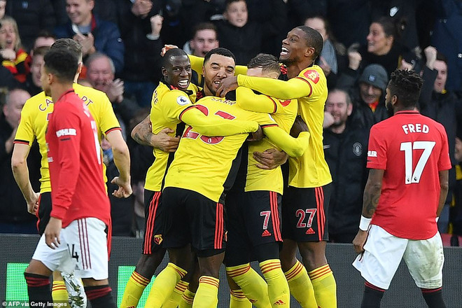 Manchester United bại trận trước đội bét bảng Watford ảnh 1