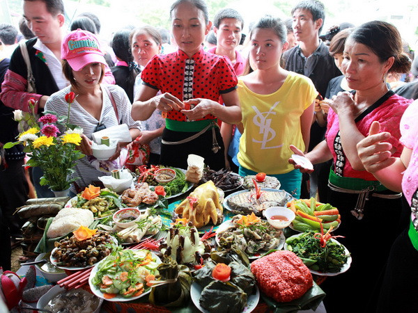 Rộn ràng ngày Tết độc lập trên cao nguyên Mộc Châu ảnh 1